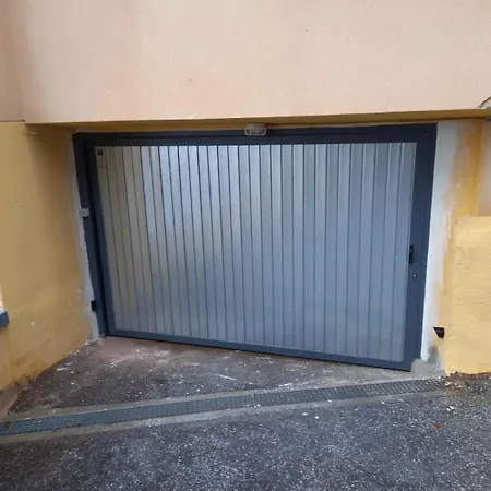 Area Nevada 22 Apartment *